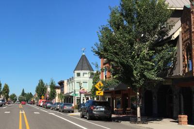 Downtown Troutdale looking west on Historic Columbia River Highway