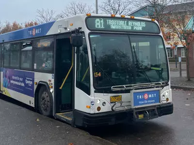 A Trimet Line 81 bus heading toward Troutdale Reynolds Industrial Park