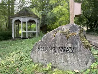 Engraved rock at the Robins Way trailhead