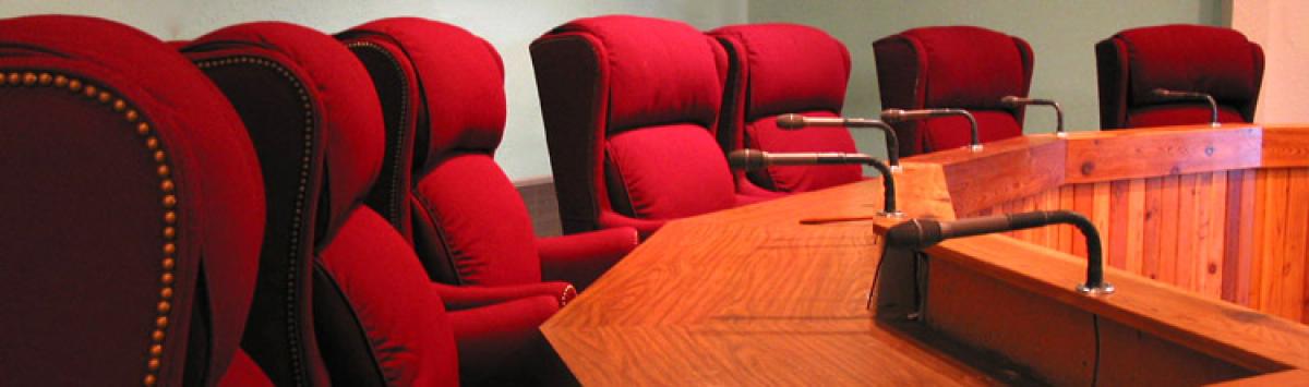 home_1.jpg Red Cushy Chairs
